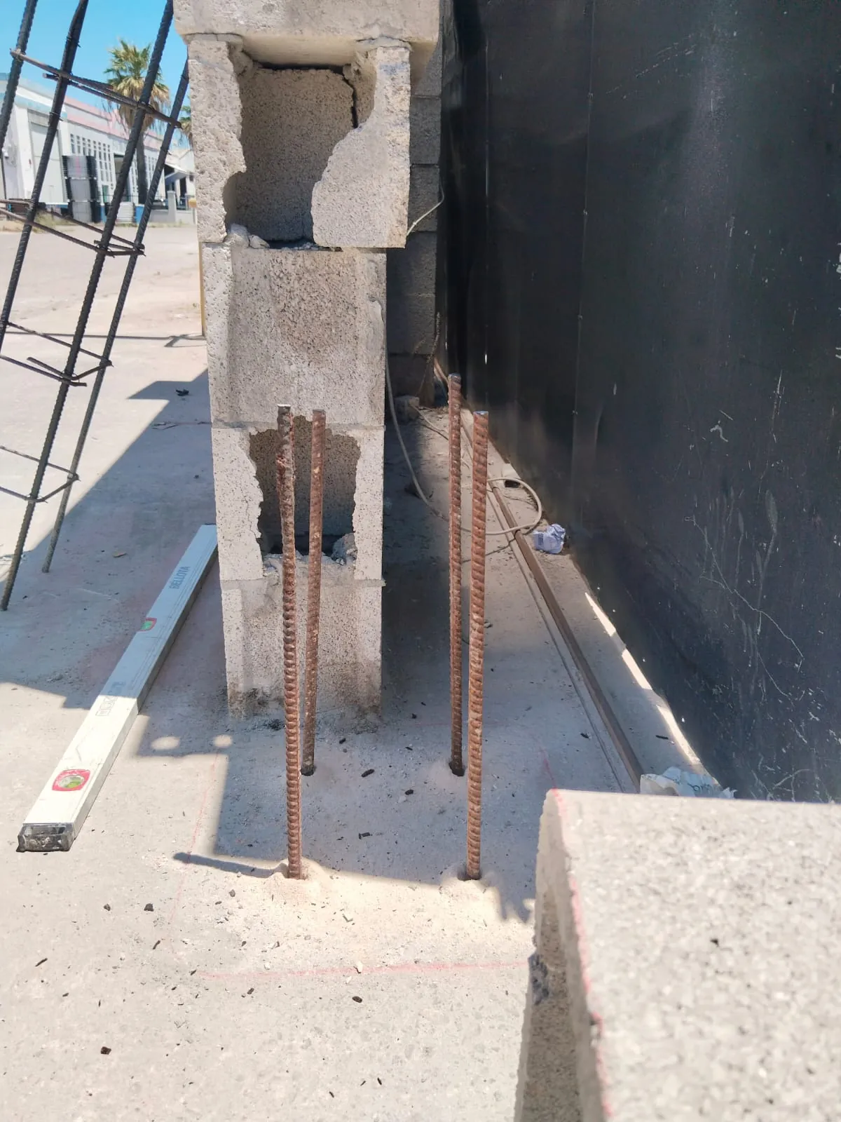 Pilar en construcción
