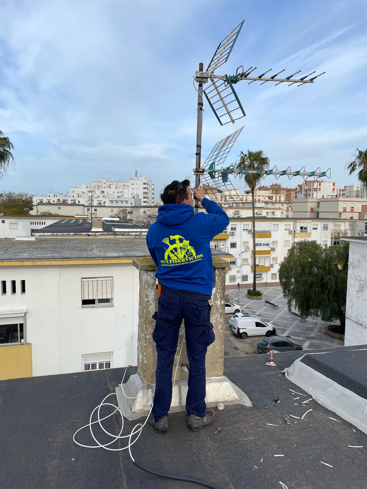 Trabajo en antena de televisión